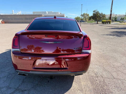 2021 Chrysler 300 S V8