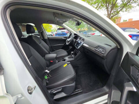 2023 Volkswagen Tiguan SE