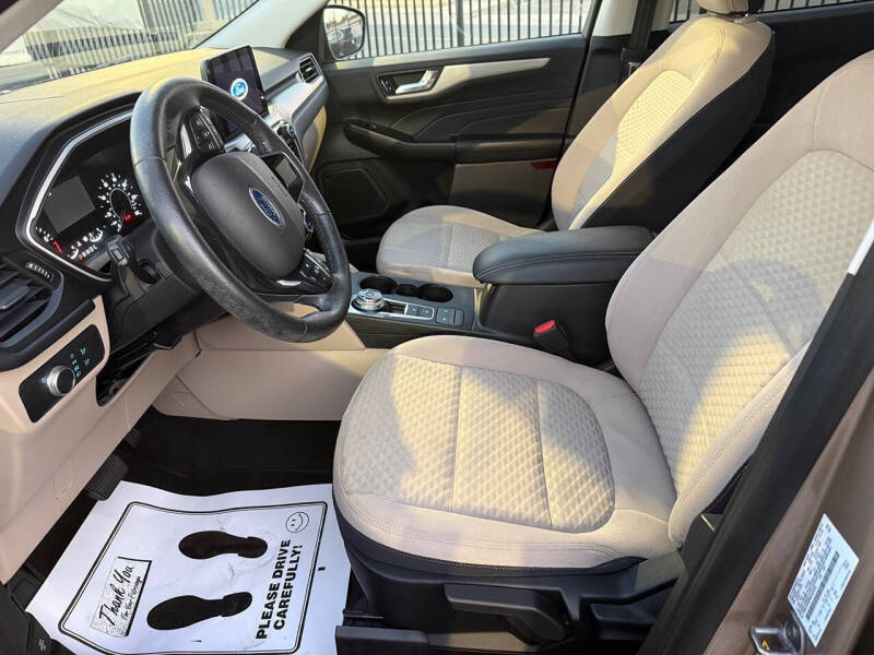 2021 Ford Escape SE