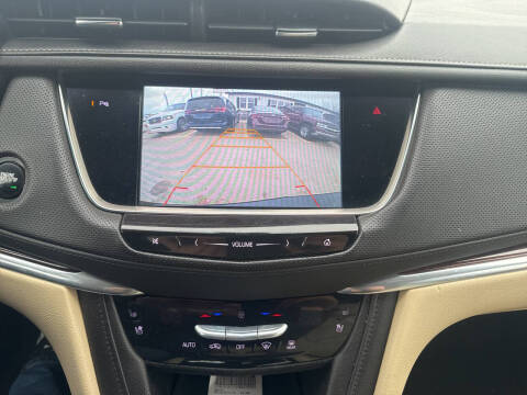 2017 Cadillac XT5 Premium Luxury