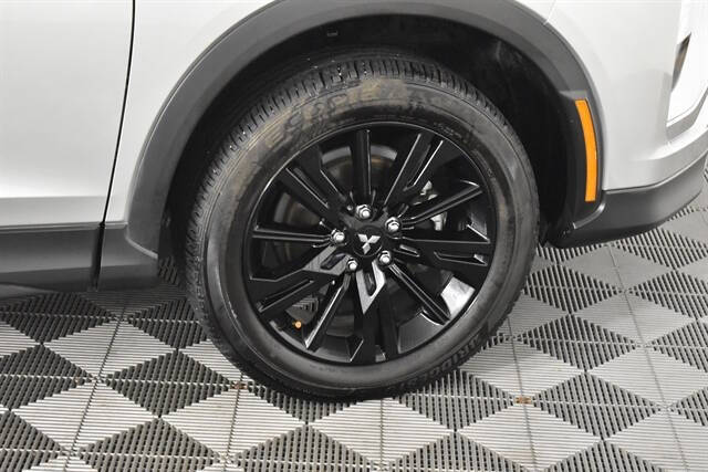 2024 Mitsubishi Eclipse Cross LE