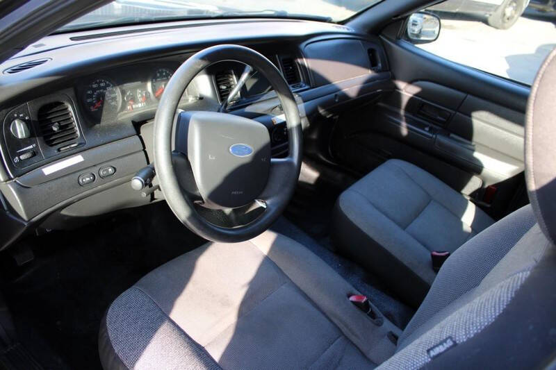 2011 Ford Crown Victoria