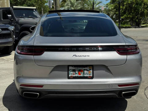 2020 Porsche Panamera