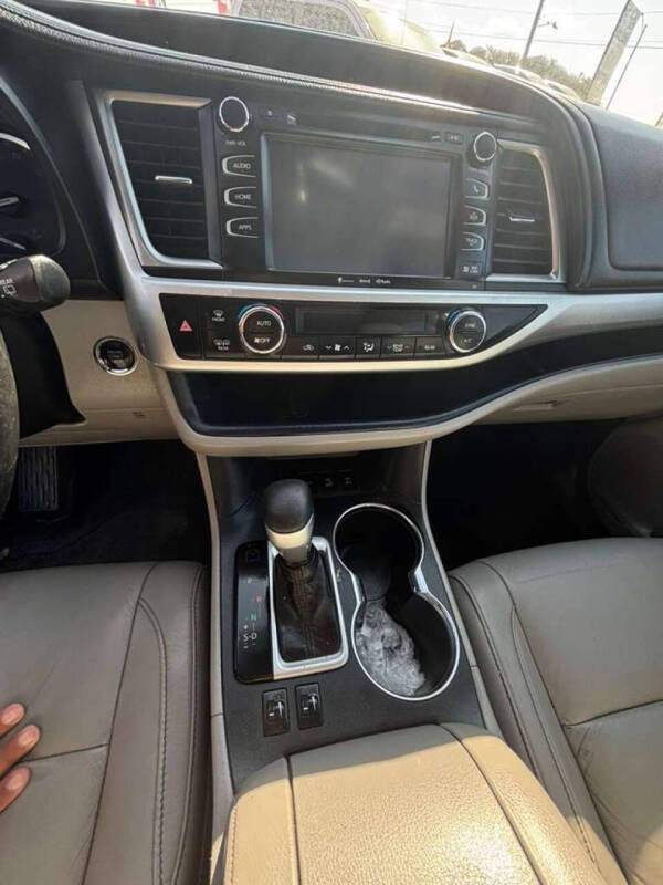 2017 Toyota Highlander XLE