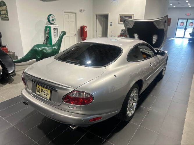 2002 Jaguar XJR