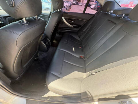 2014 BMW 3 Series 320i