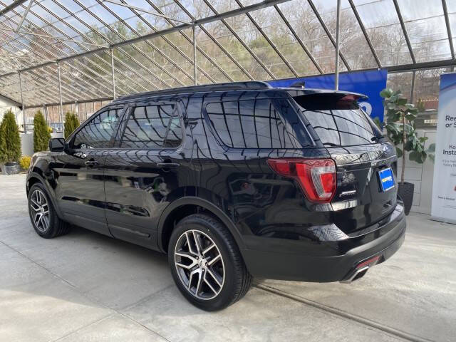 2017 Ford Explorer Sport