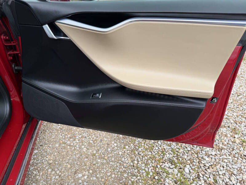 2016 Tesla Model S P90D