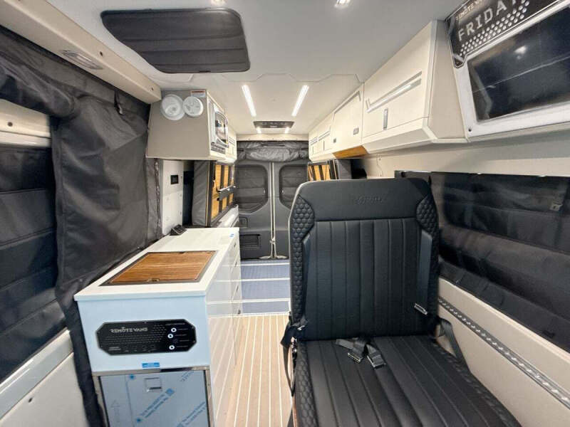 2025 Mercedes-Benz Sprinter