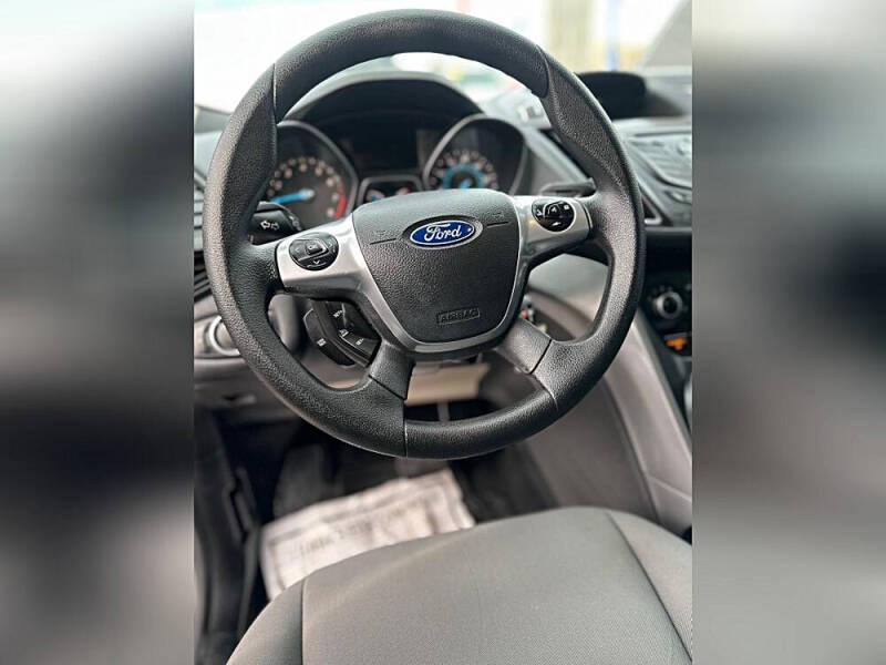 2015 Ford Escape SE