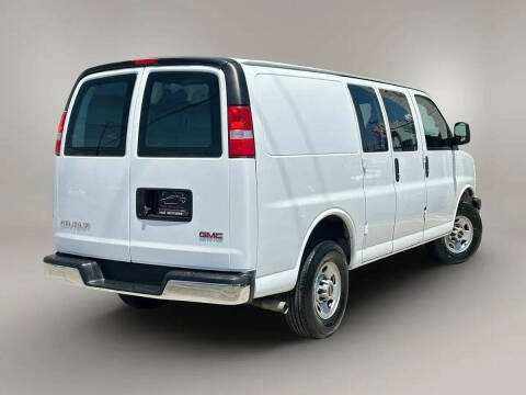 2023 GMC Savana 2500