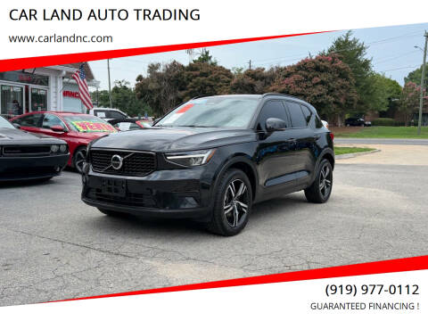 2024 Volvo XC40 B5 Core Dark Theme