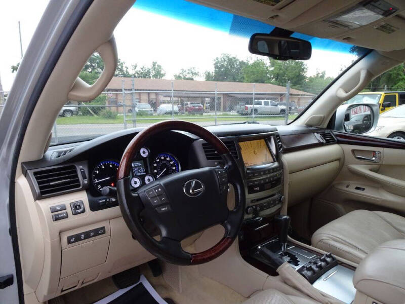 2011 Lexus LX 570
