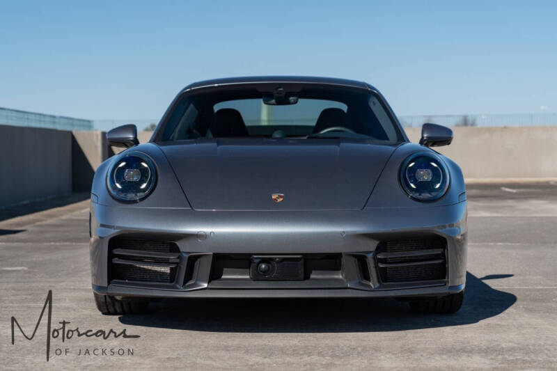 2025 Porsche 911 Carrera