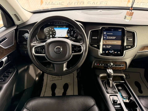 2018 Volvo XC90 T6 Momentum