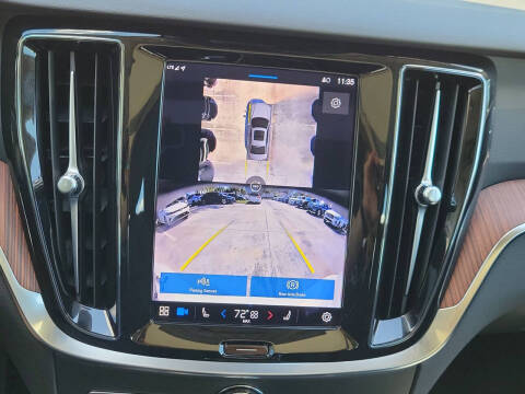 2024 Volvo S60 Recharge T8 Plus Dark Theme