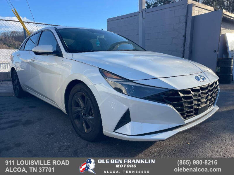 2021 Hyundai Elantra SEL's photo