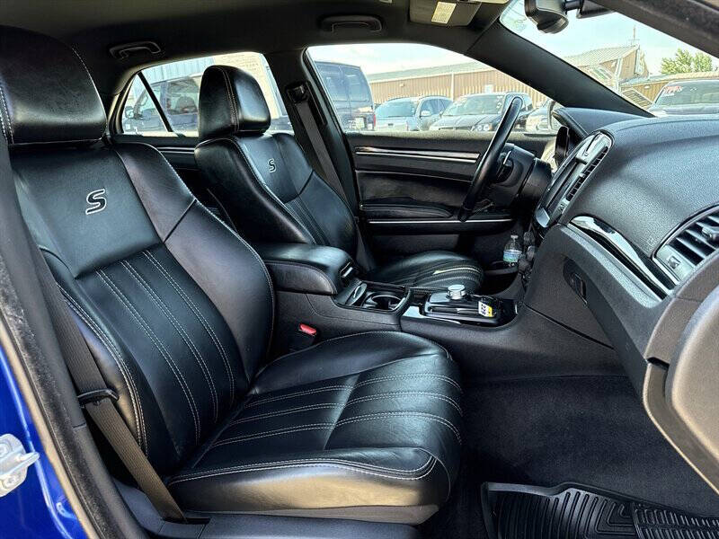 2018 Chrysler 300 S