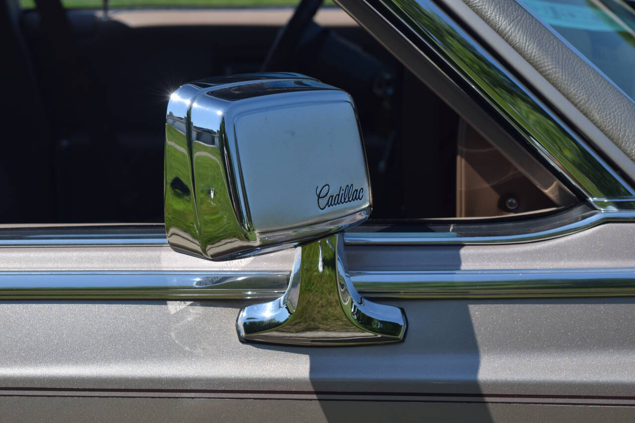 1991 Cadillac Brougham 85