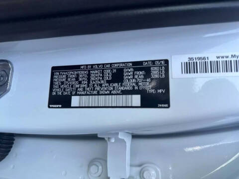 2017 Volvo XC90 T6 Momentum