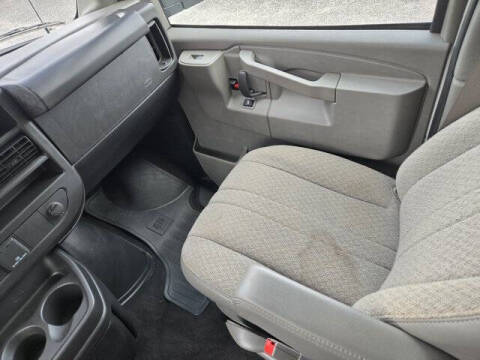 2025 Chevrolet Express LT 3500
