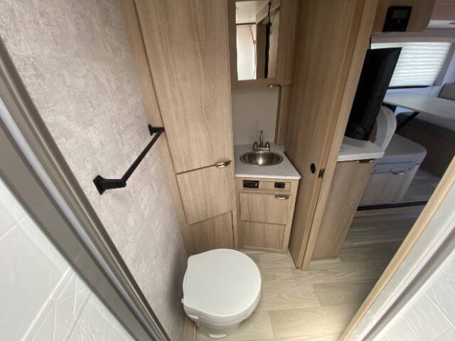 2023 Winnebago MICRO MINNIE 2108DS