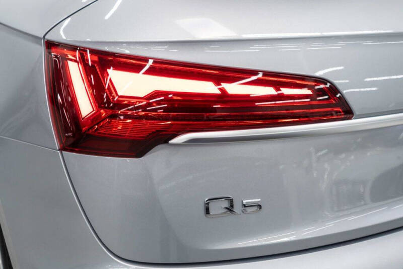 2024 Audi Q5 e quattro S line Premium 55 TFSI