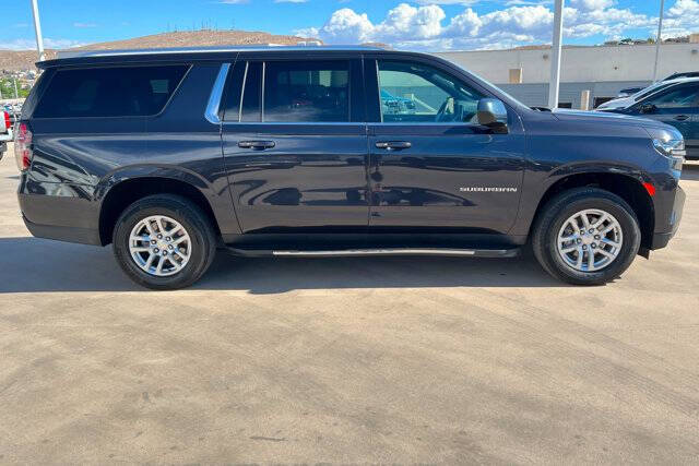 2024 Chevrolet Suburban LT