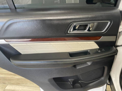 2019 Ford Explorer Platinum