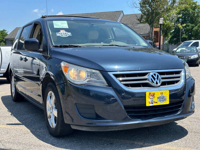 2009 Volkswagen Routan for sale at CarMood in Virginia Beach, VA