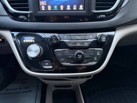 2020 Chrysler Pacifica Touring L