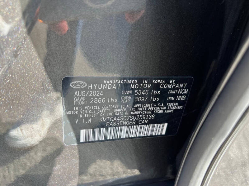 2025 Genesis G80 2.5T