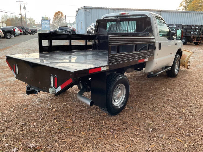 2004 Ford F-350 Super Duty XL photo 8