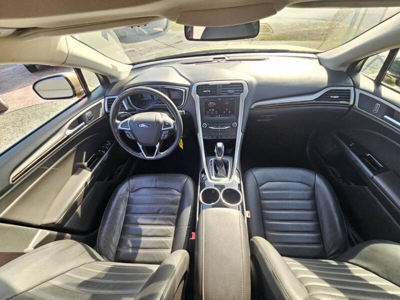 2013 Ford Fusion Hybrid SE