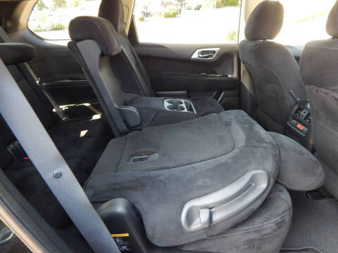 2015 Nissan Pathfinder S