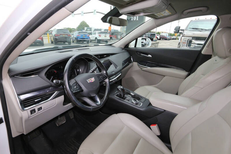 2019 Cadillac XT4 Luxury
