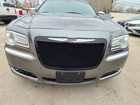 2012 Chrysler 300 for sale at Auto Finance La Meta in San Antonio TX