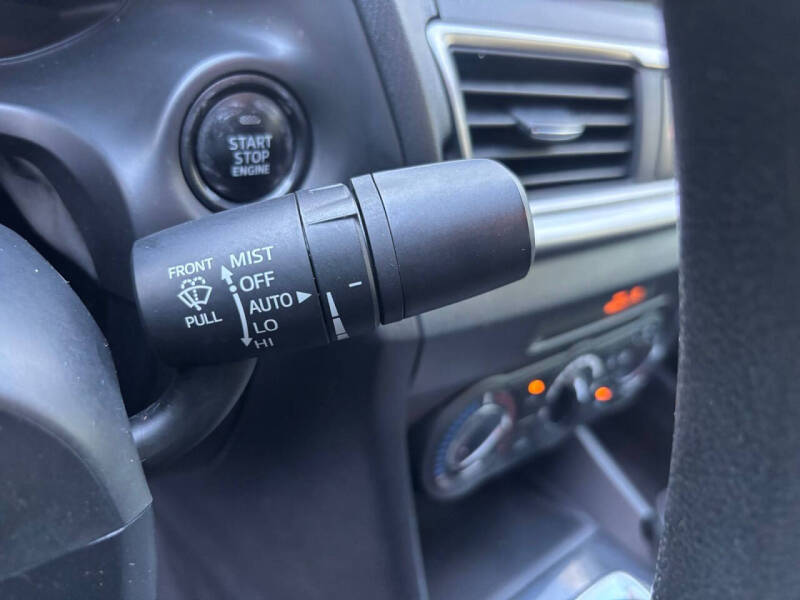 2018 Mazda MAZDA3 Sport