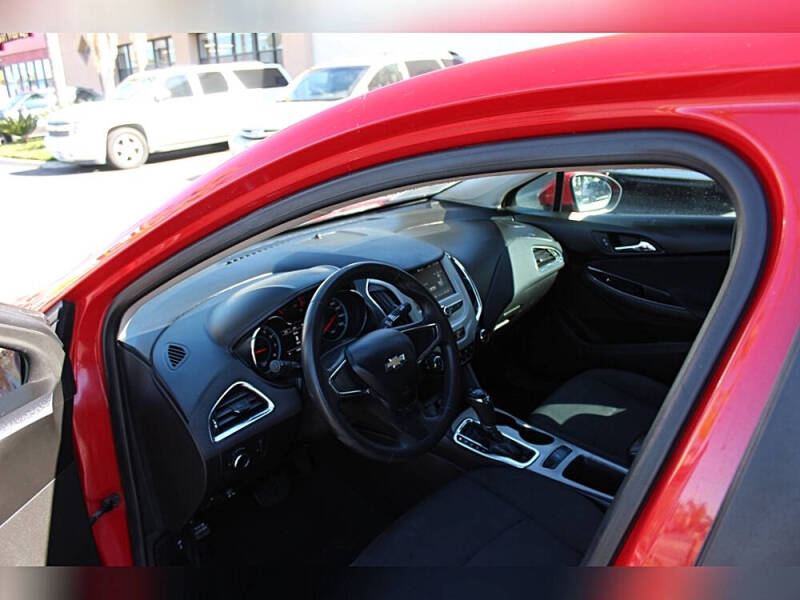 2018 Chevrolet Cruze LS Auto