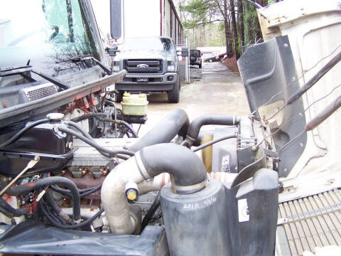 2002 Freightliner FL70