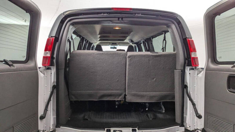 2023 Chevrolet Express LS 3500
