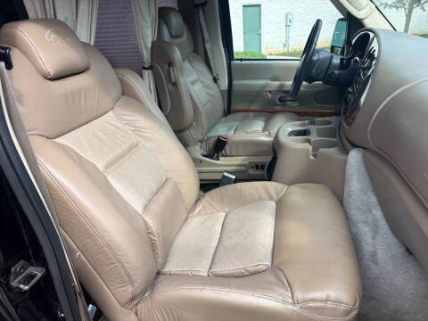 2003 Ford E-Series E-250 SD