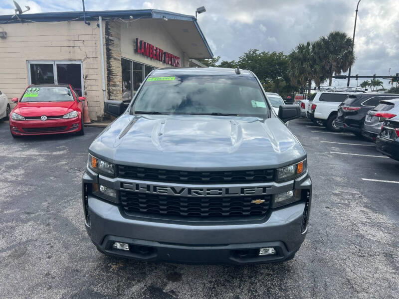 2020 Chevrolet Silverado 1500 Custom