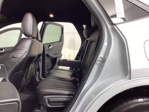 2026 Ford Escape ST-Line Elite