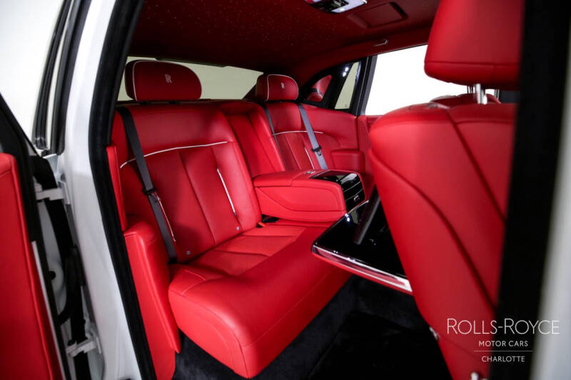 2024 Rolls-Royce Phantom