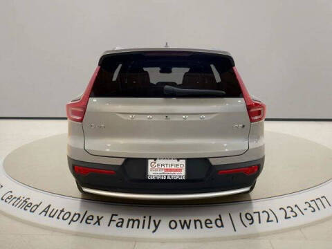 2025 Volvo XC40 B5 Plus Bright Theme
