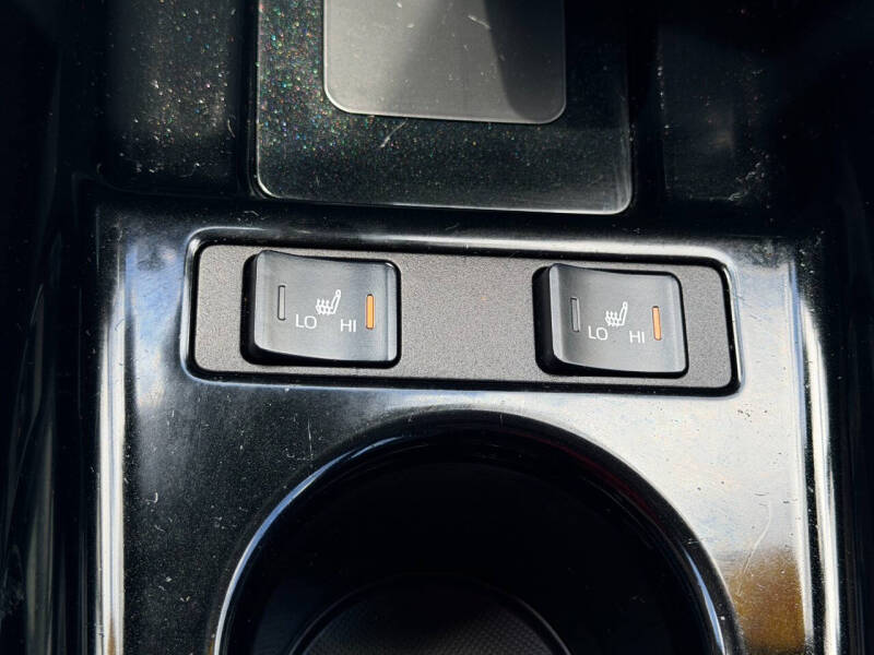 2021 Toyota Prius XLE