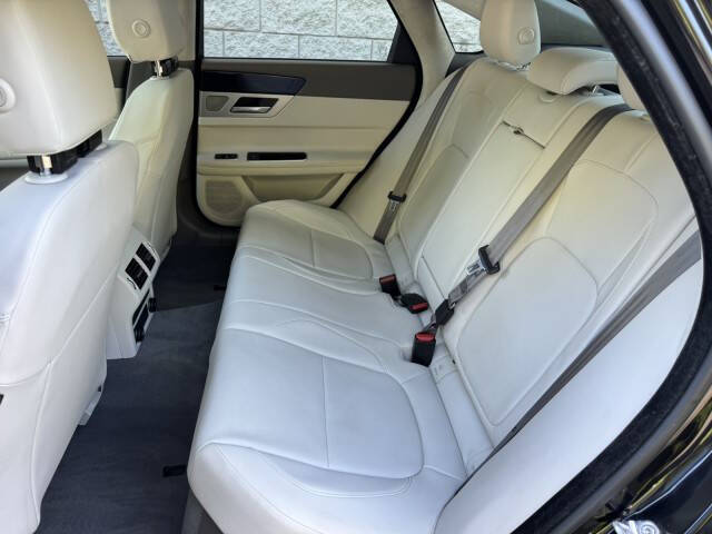 2020 Jaguar XF 25t Premium