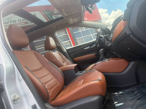 2017 Nissan Rogue SL