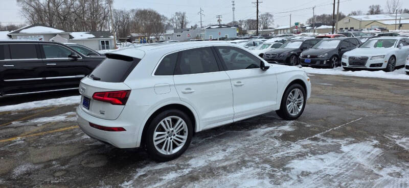 2018 Audi Q5 2.0T quattro Premium Plus